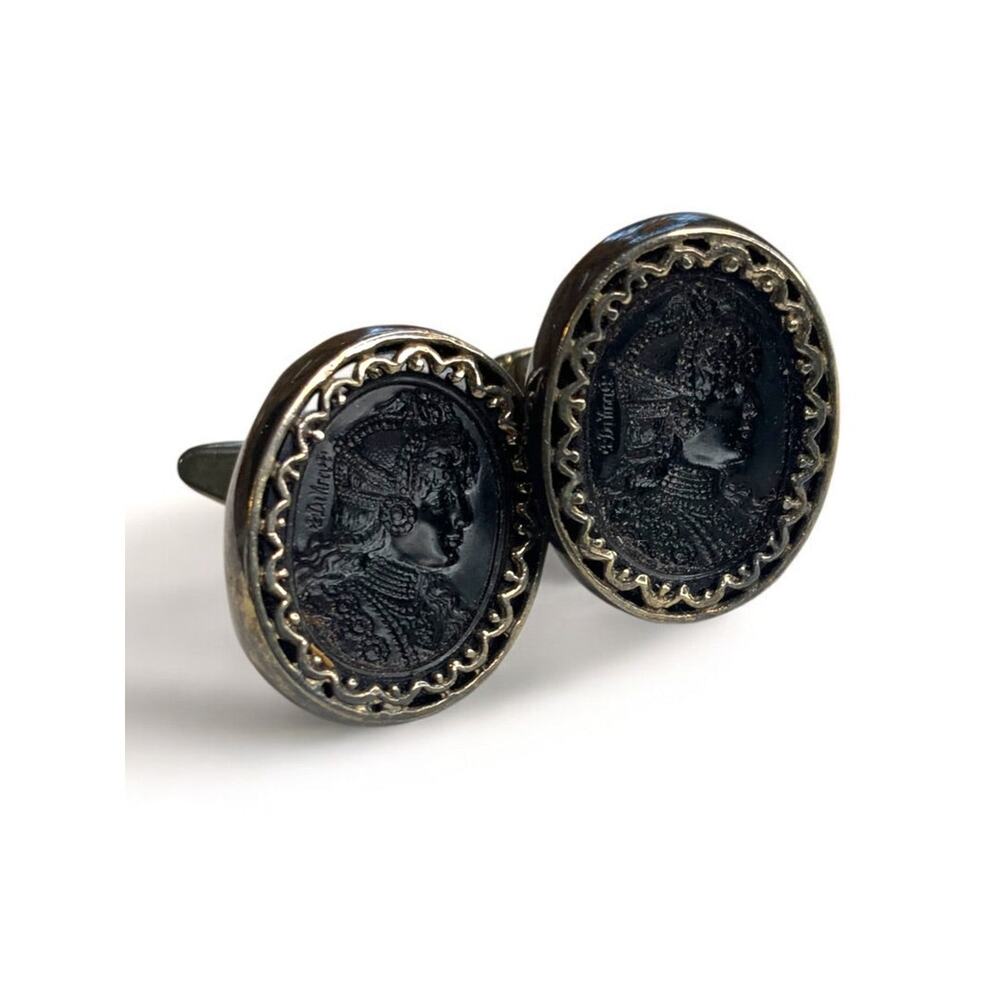 Vintage Signed DaVinci Cufflinks Intaglio Carved Soldier Bullet Back